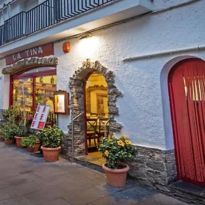 https://hostal-la-tina.catalonia-hotels.com